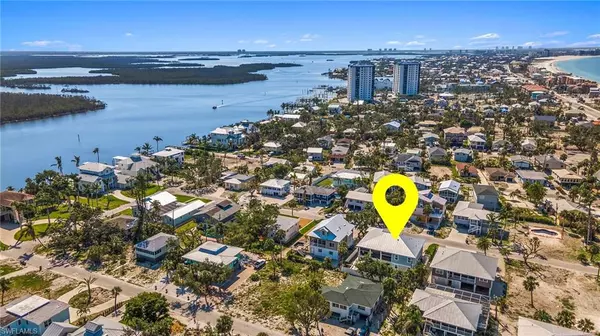 Fort Myers Beach, FL 33931,143 Gulf Island DR