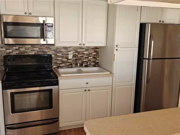 Lehigh Acres, FL 33936,44 Hamlin CT