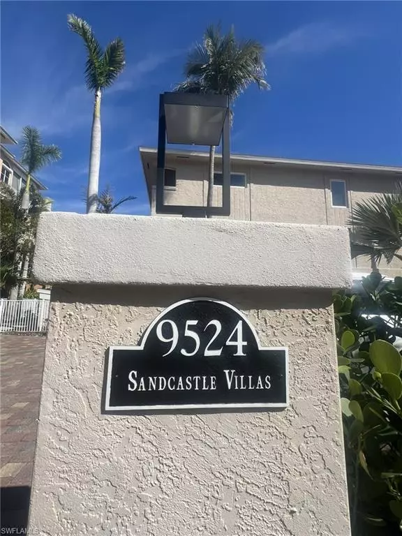 Naples, FL 34108,9524 Gulf Shore DR #2