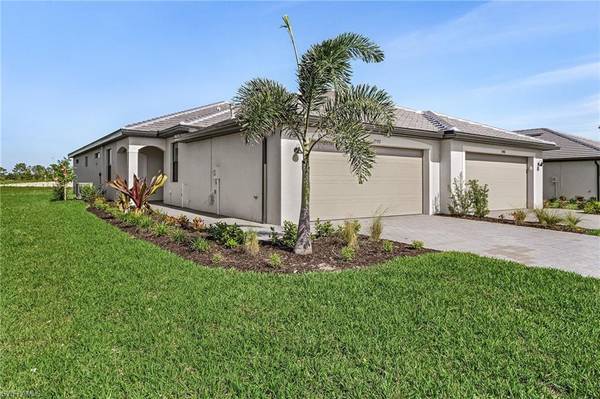 19484 Hinkley DR, Estero, FL 33928