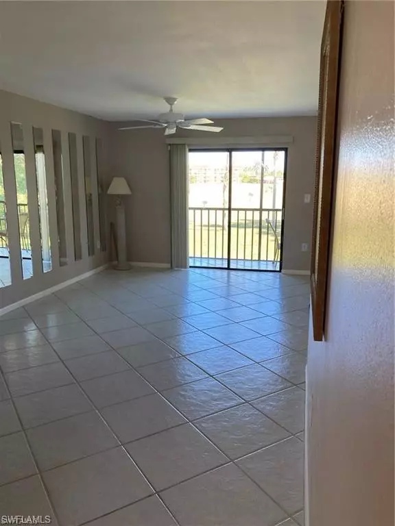 Naples, FL 34116,4246 27th CT SW #206