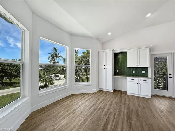 Sanibel, FL 33957,1129 Seagrape LN