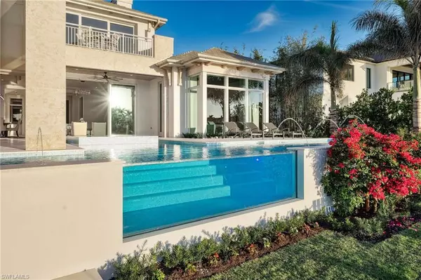 Naples, FL 34102,1910 4th ST S