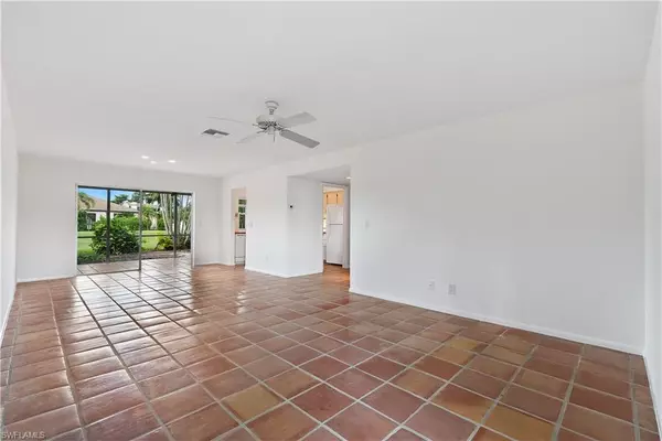 Naples, FL 34112,3143 Boca Ciega DR #B4