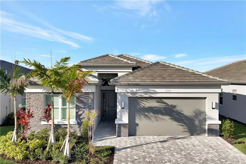 Naples, FL 34120,12365 Dahlia CT