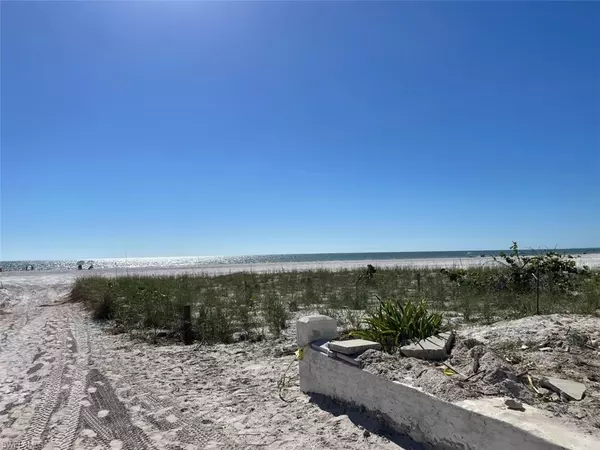 Fort Myers Beach, FL 33931,2330 Estero BLVD