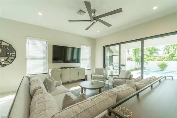 Naples, FL 34108,822 105th AVE N