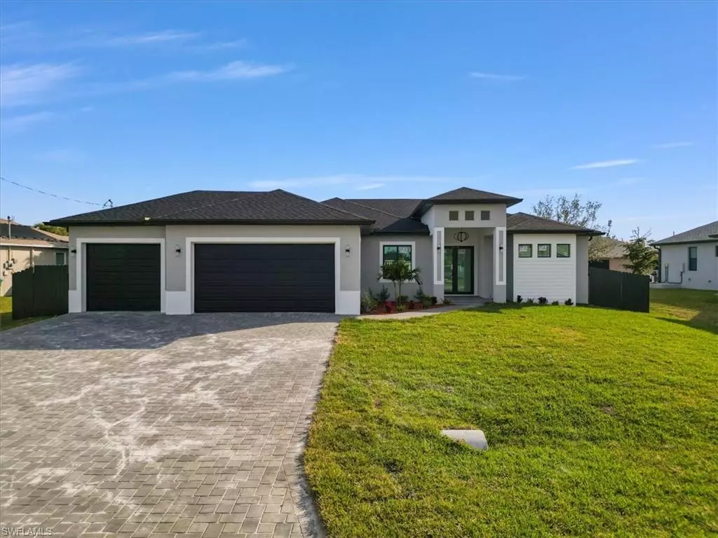 Cape Coral, FL 33991,2724 SW 4th LN