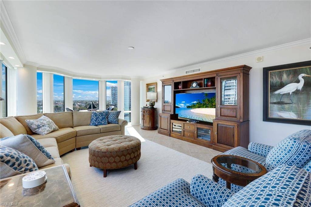 Naples, FL 34103,4651 Gulf Shore BLVD N #607