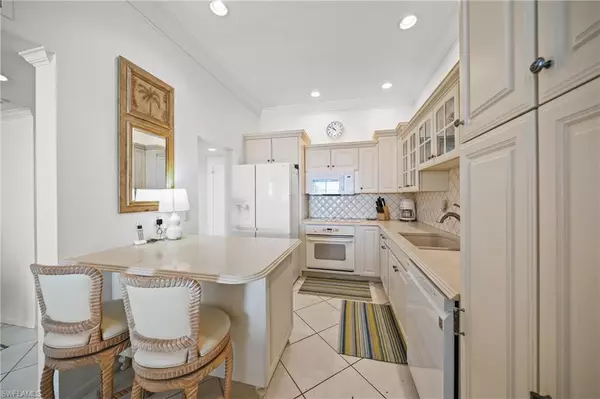 Sarasota, FL 34236,1212 BENJAMIN FRANKLIN DR #102