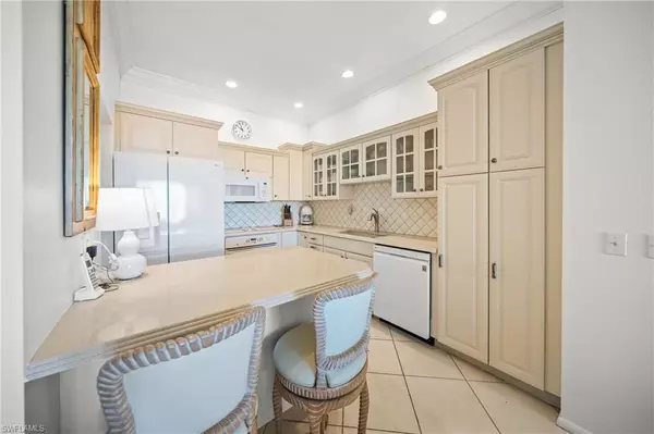 Sarasota, FL 34236,1212 BENJAMIN FRANKLIN DR #102