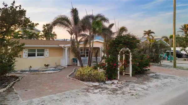 239 Ohio AVE, Fort Myers Beach, FL 33931