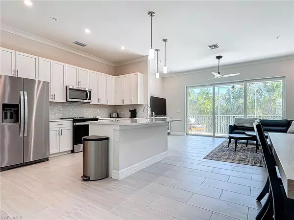 Naples, FL 34114,274 INDIES DR E