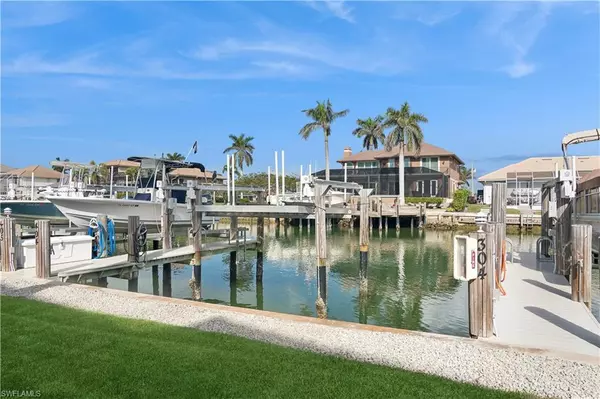 Marco Island, FL 34145,848 Collier CT #304