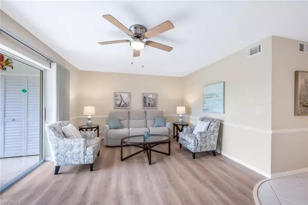 Naples, FL 34104,7360 Glenmoor LN #4104