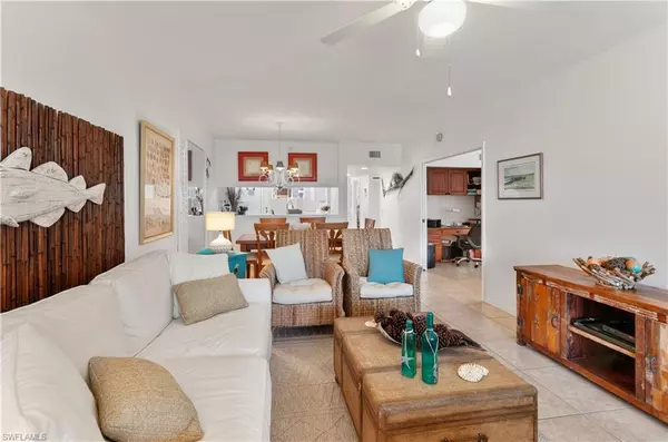 Estero, FL 33928,20151 Ian CT #201