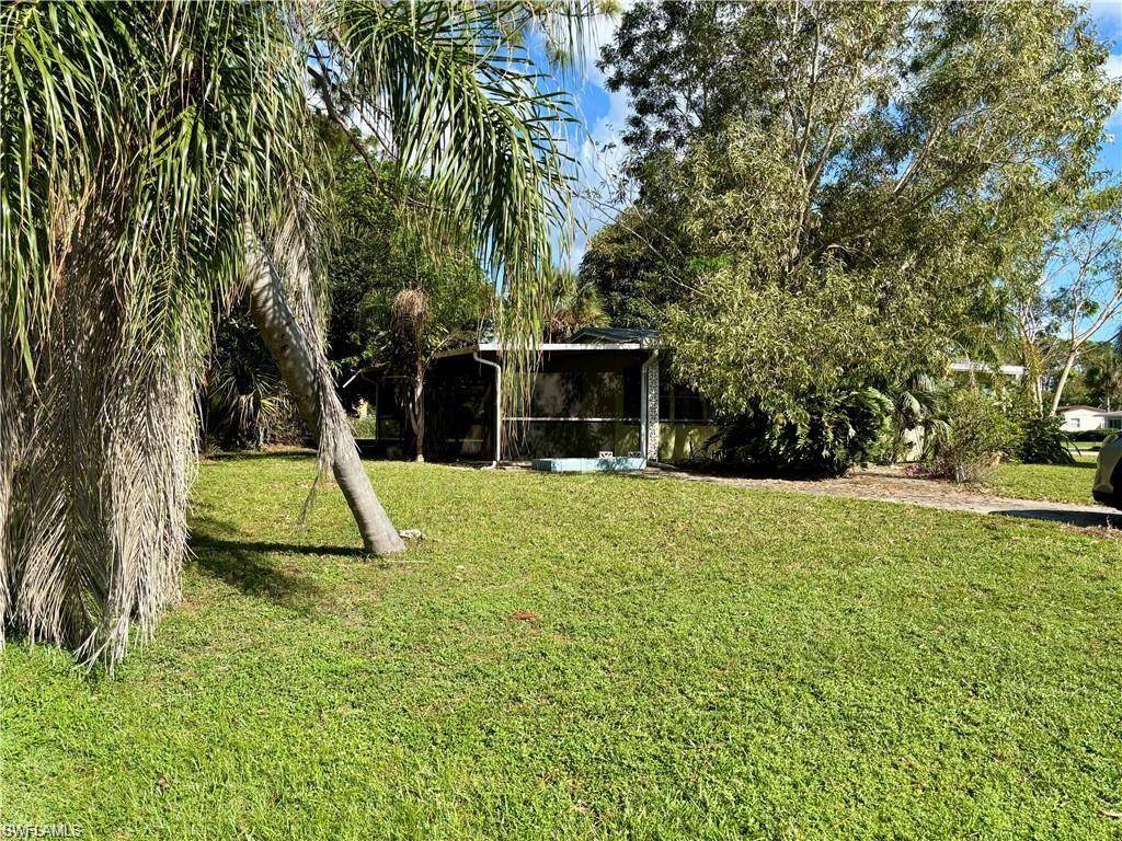Naples, FL 34104,697 Pine Vale DR