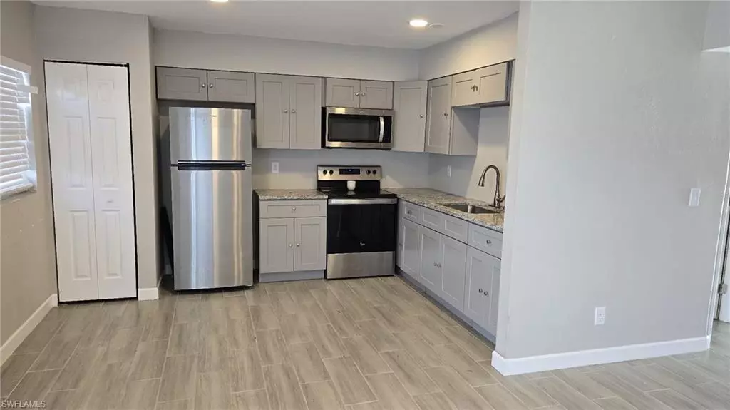 2450 Katherine ST, Fort Myers, FL 33901