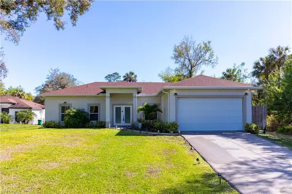 3302 Desoto BLVD S, Naples, FL 34117