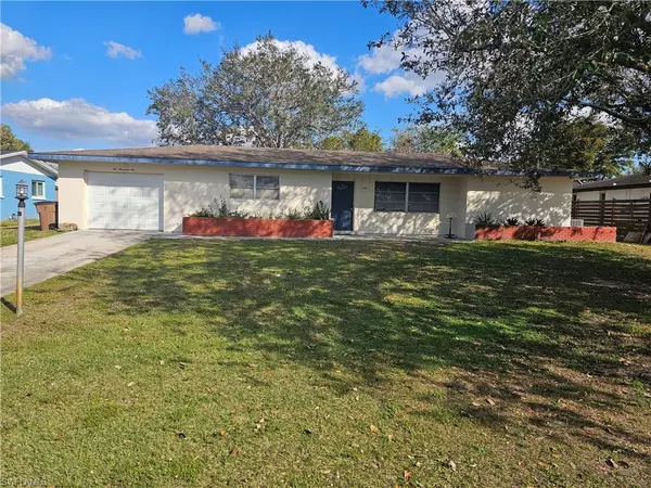 206 Lowry AVE, Lehigh Acres, FL 33936