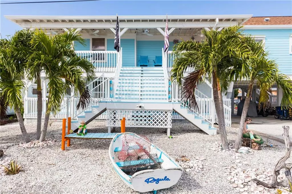 Matlacha Isles, FL 33991,12277 Boat Shell DR