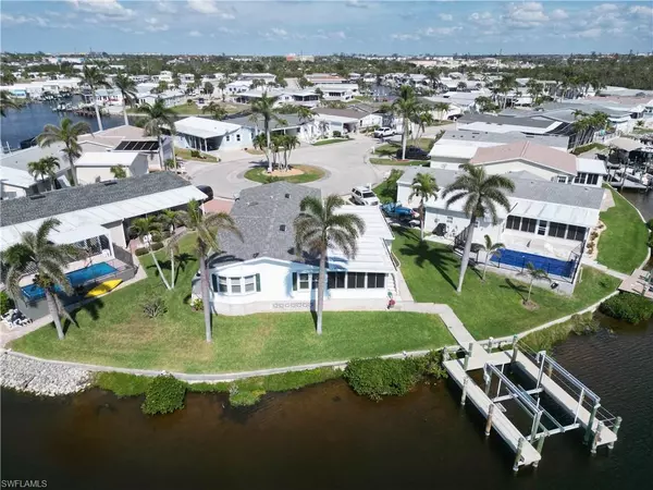 Fort Myers Beach, FL 33931,17741 Canal Cove CT