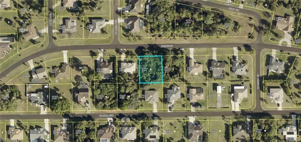 1418 Scenic ST, Lehigh Acres, FL 33936