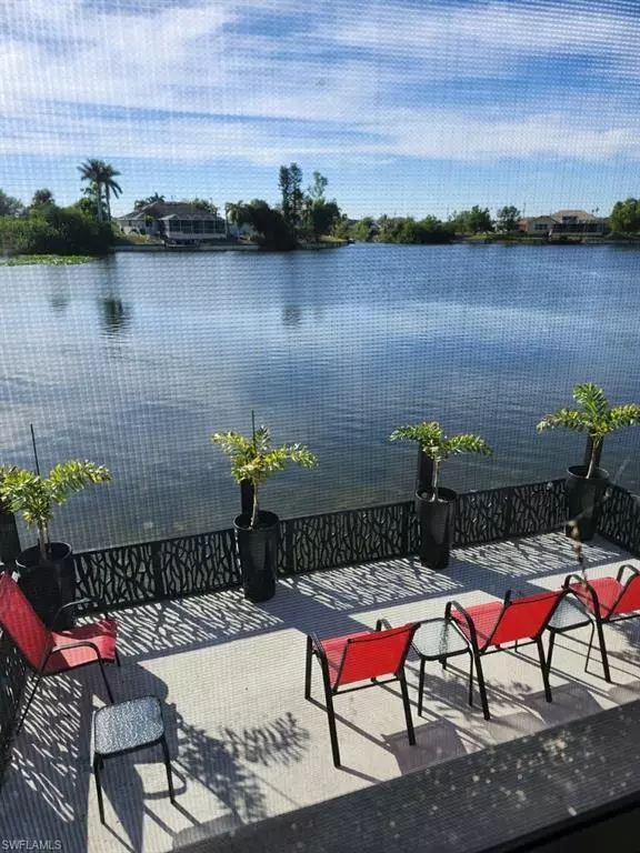 Cape Coral, FL 33991,908 SW Embers TER