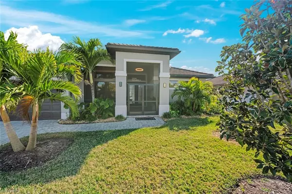 Cape Coral, FL 33991,908 SW Embers TER