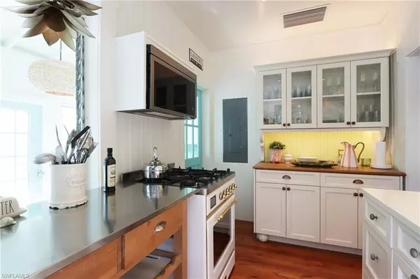 Naples, FL 34102,XXXX Eleventh AVE S