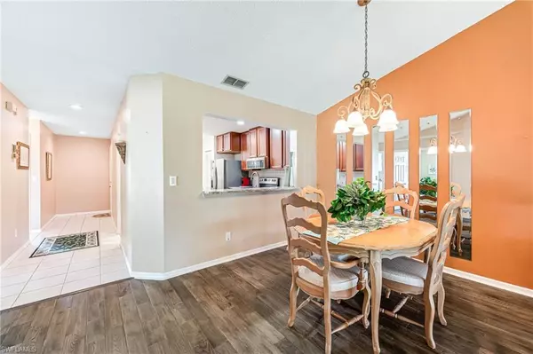 Naples, FL 34104,725 Landover CT #204