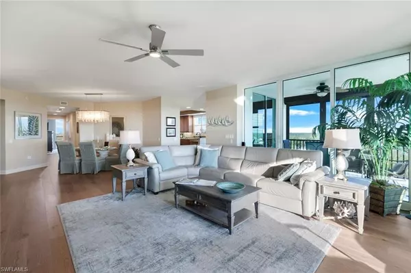 Naples, FL 34110,455 Cove Tower DR #801