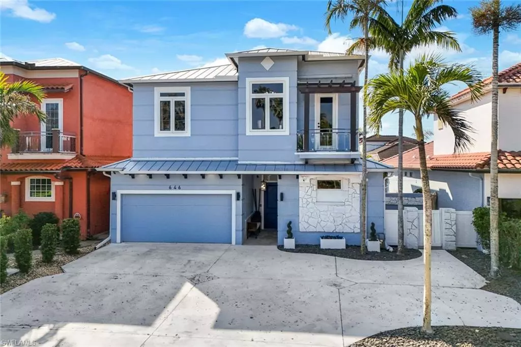Naples, FL 34108,646 111th AVE N