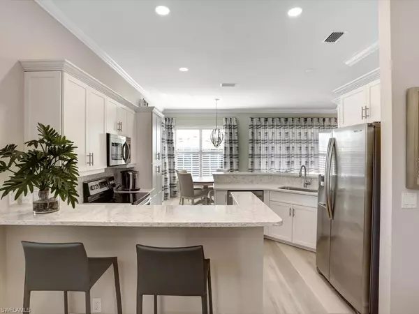 Naples, FL 34108,1051 Egrets Walk CIR #7-201