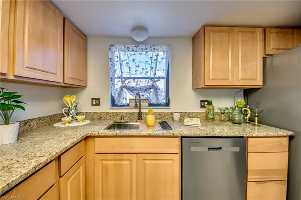 North Fort Myers, FL 33917,15350 Moonraker CT #304