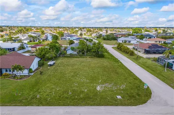 1237 SE 40th ST, Cape Coral, FL 33904