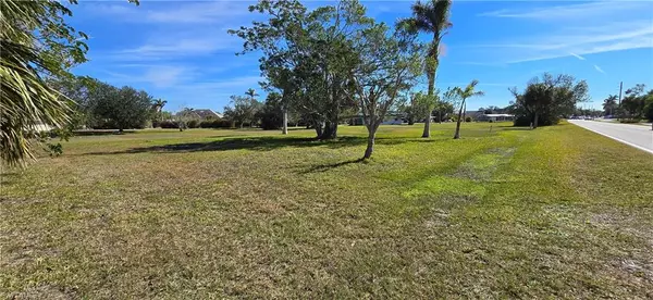 Punta Gorda, FL 33950,512 Shreve ST