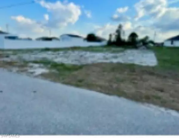 Lee, FL 33976,3107 21 ST SW