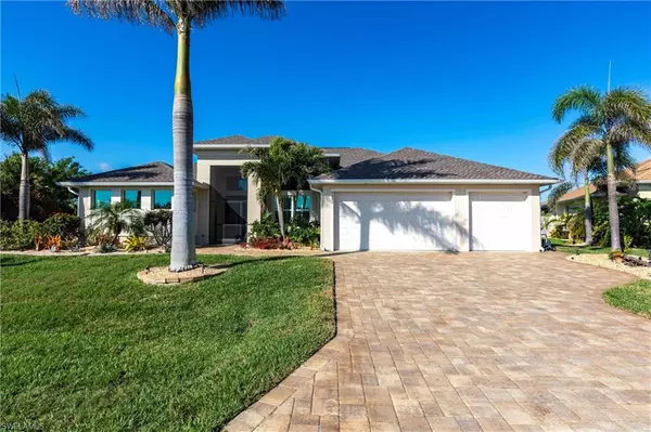 Port Charlotte, FL 33981,9332 Miami CIR E