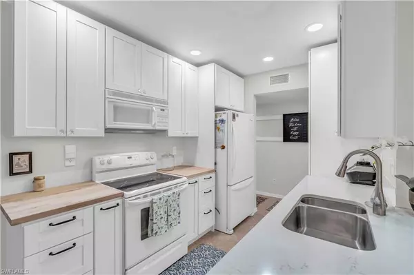 Naples, FL 34104,7306 Ascot CT #2