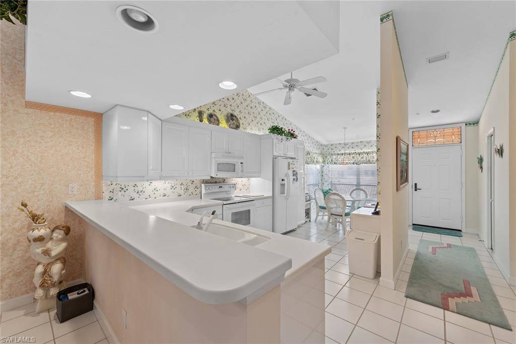 Naples, FL 34112,1940 Cascades DR #5504