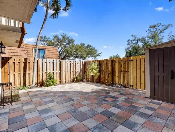 1430 Park Shore CIR #4, Fort Myers, FL 33901