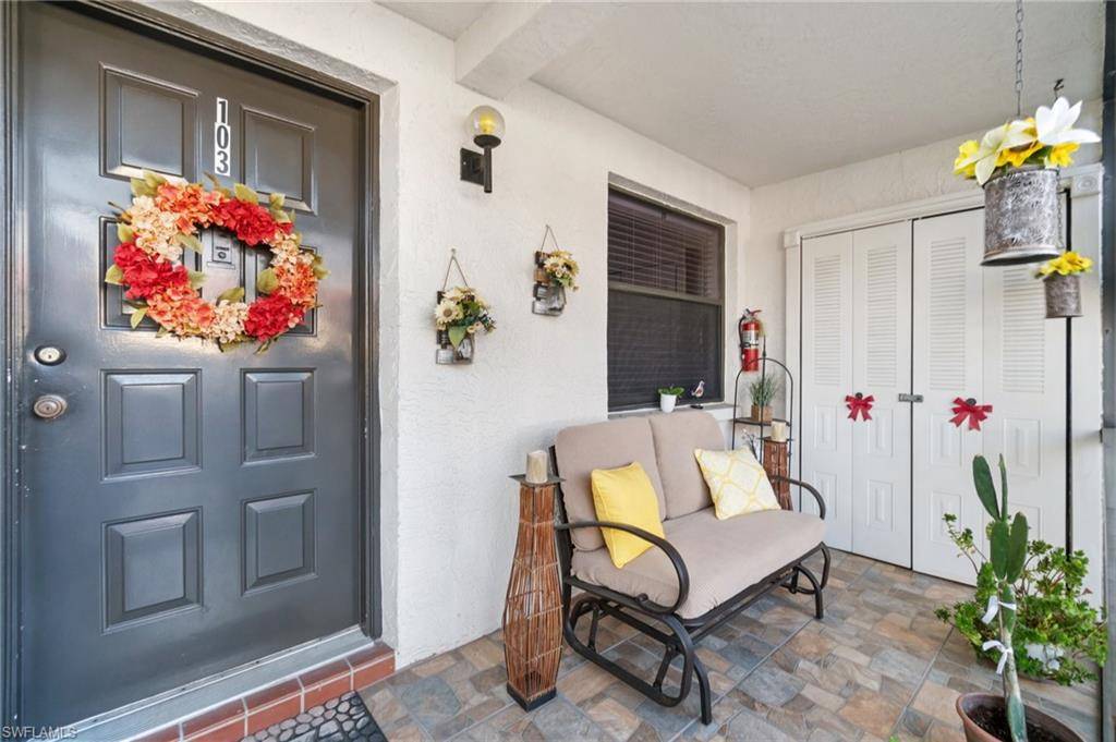 Naples, FL 34116,4363 27th CT SW #2-103