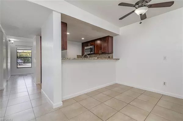 Fort Myers, FL 33907,2135 Crystal DR #31