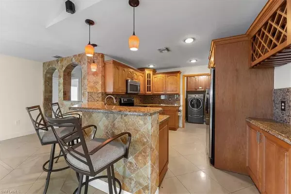 Cape Coral, FL 33993,113 NW 13th ST