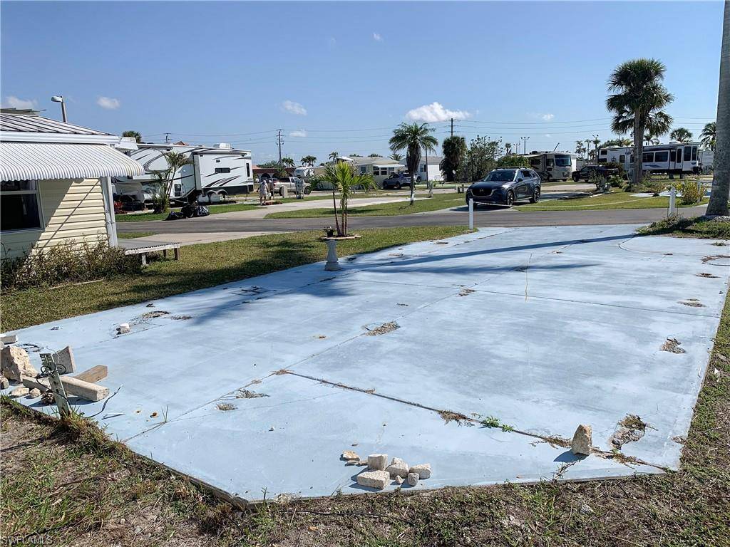 Fort Myers, FL 33908,19681 Summerlin #225J RD