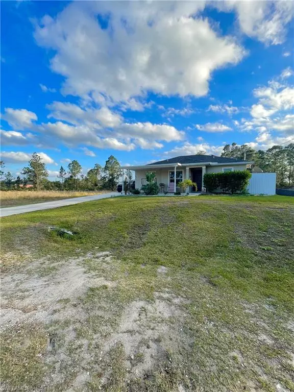 854 Campbell ST E, Lehigh Acres, FL 33974