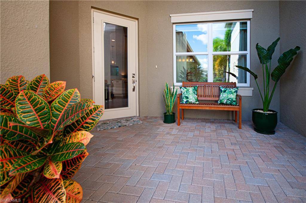Bonita Springs, FL 34135,28528 Lobos CIR