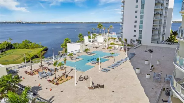 Fort Myers, FL 33916,3000 Oasis Grand BLVD #2203