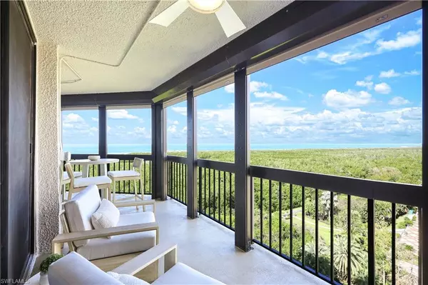 Naples, FL 34108,6001 Pelican Bay BLVD #1004